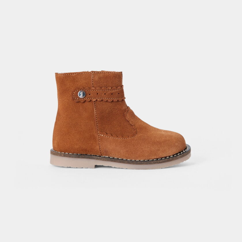 Baby girl riding boots