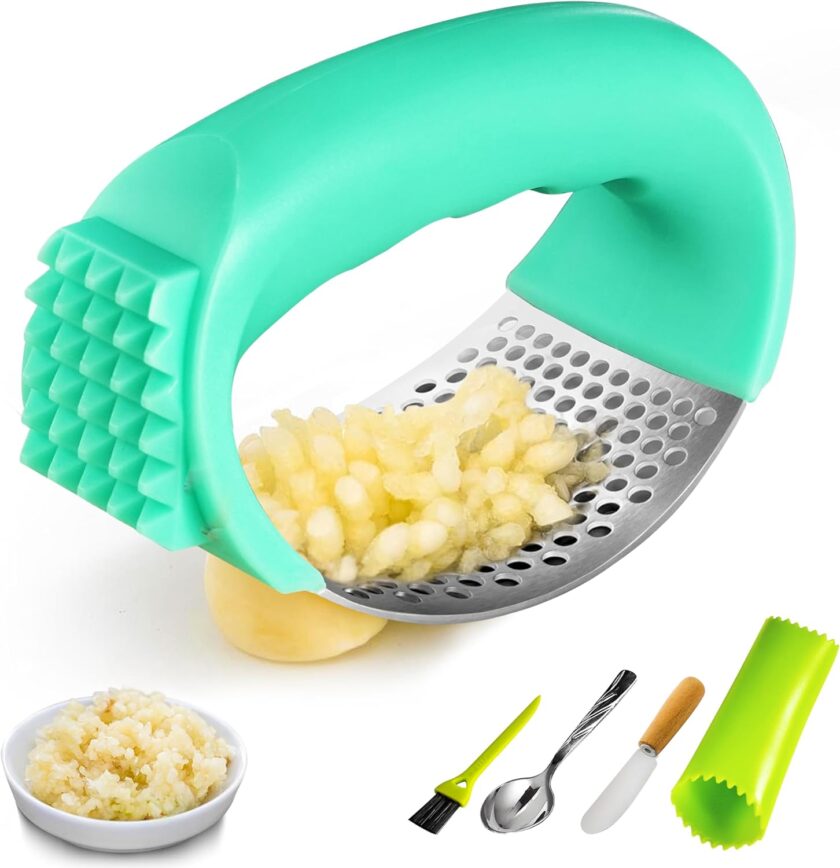 Garlic Press Rocker, Stainless Steel Garlic Mincer and Garlic Crusher with Peeler and Scraper, Comfortable Grip（Green）