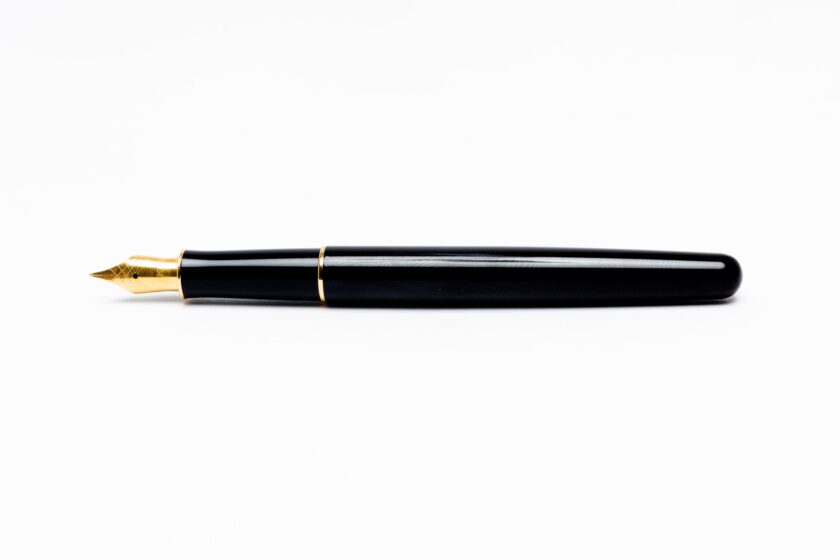 Elegant Black Lacquer Fine Point Pen - Image 4